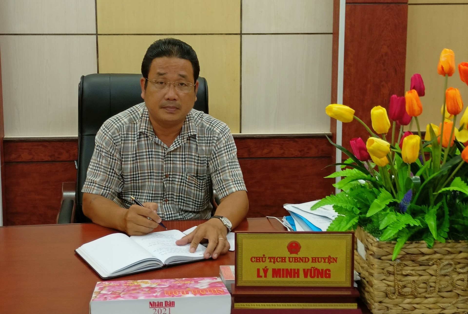 Ông Lý Minh Vững, Chủ tịch UBND huyện Thới Bình.