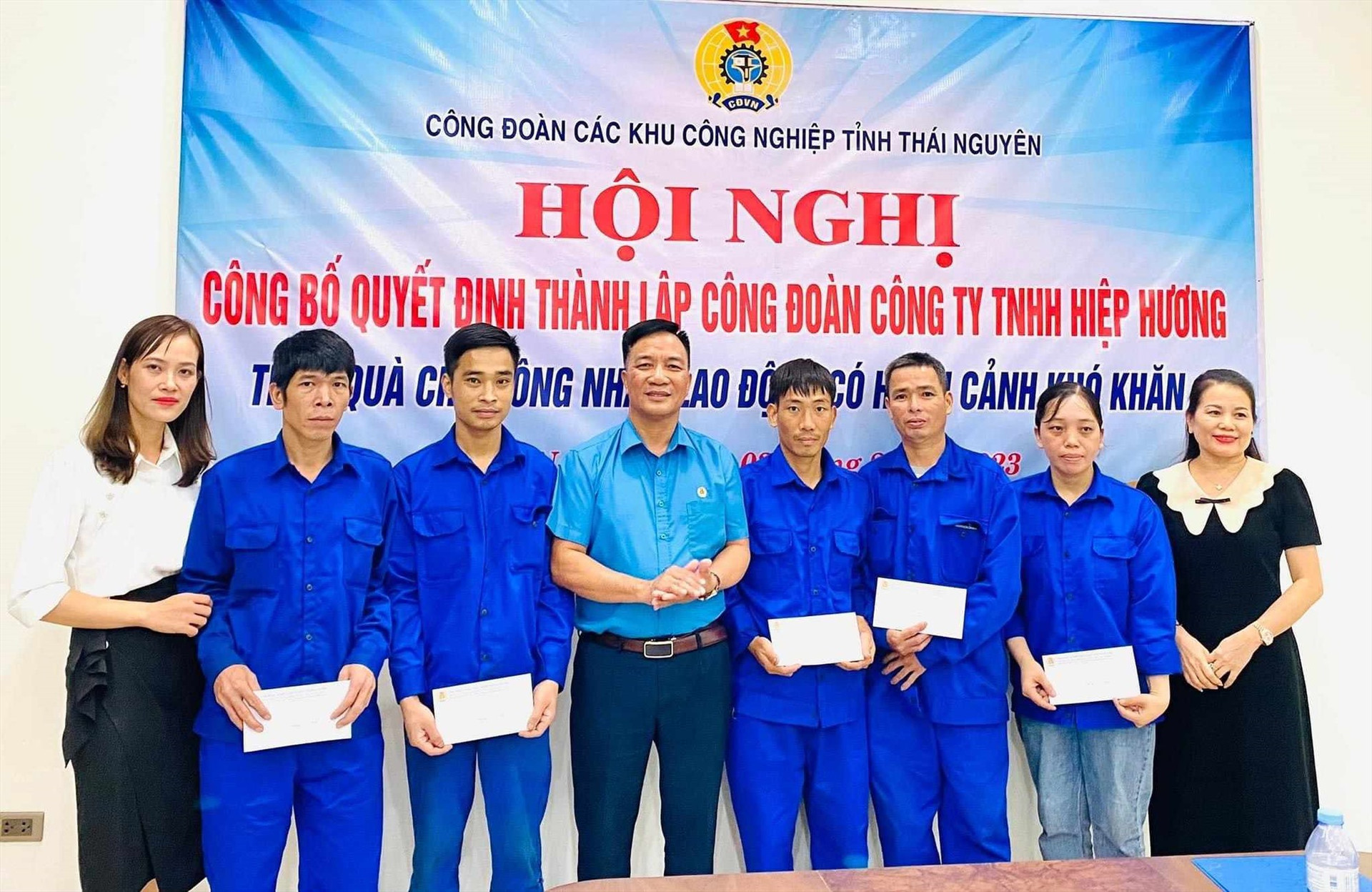 Đẩy mạnh phát triển công đoàn cơ sở trong doanh nghiệp.