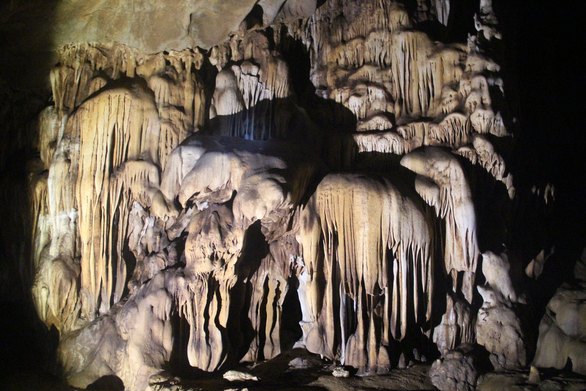 Những năm gần đây 2 huyện Na Hang - Lâm Bình đã phát hiện nhiều hệ thống hang động..