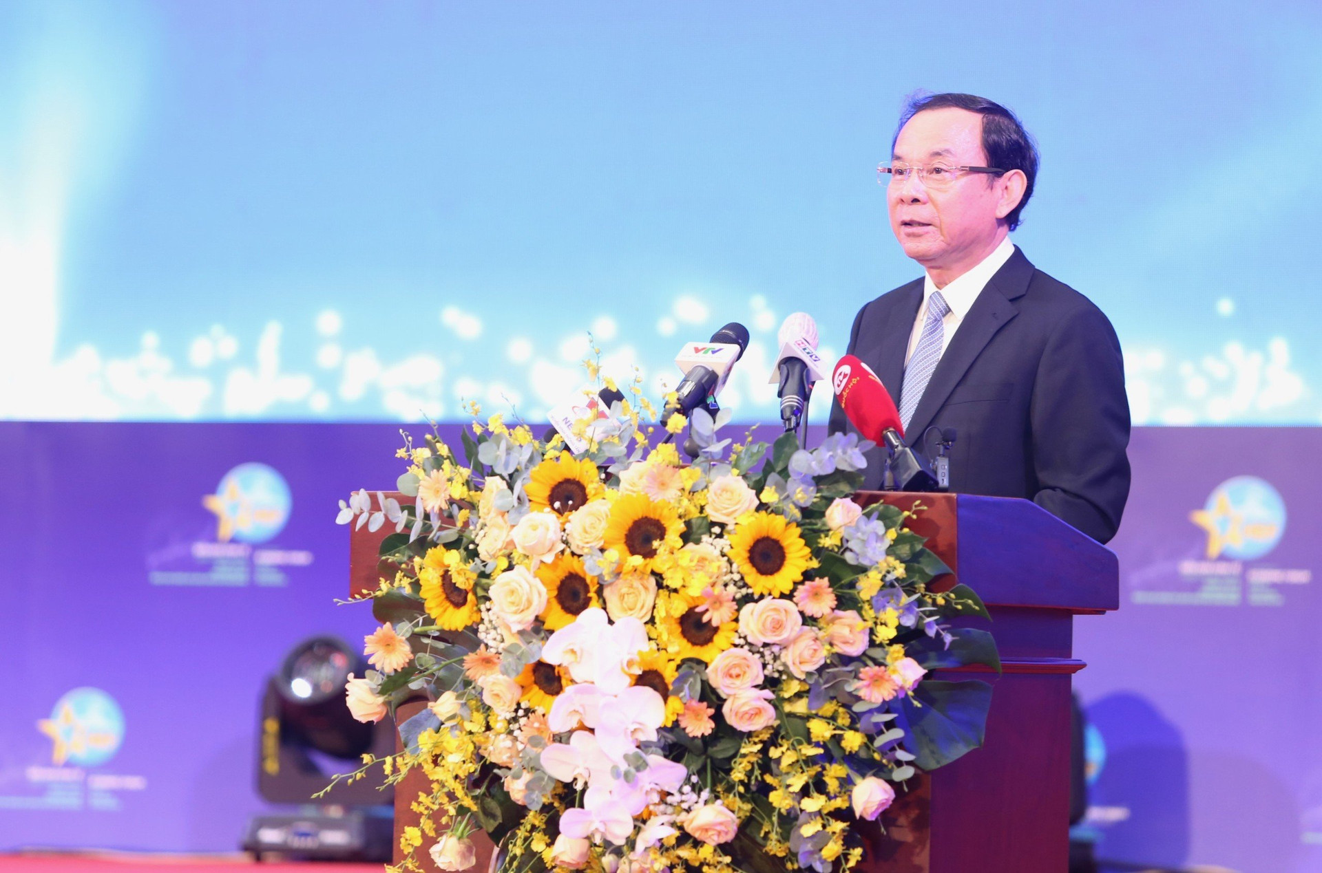Bí thư Thành ủy TP HCM Nguyễn Văn Nên phát biểu tại diễn đàn Kinh tế TP HCM lần thứ 4.