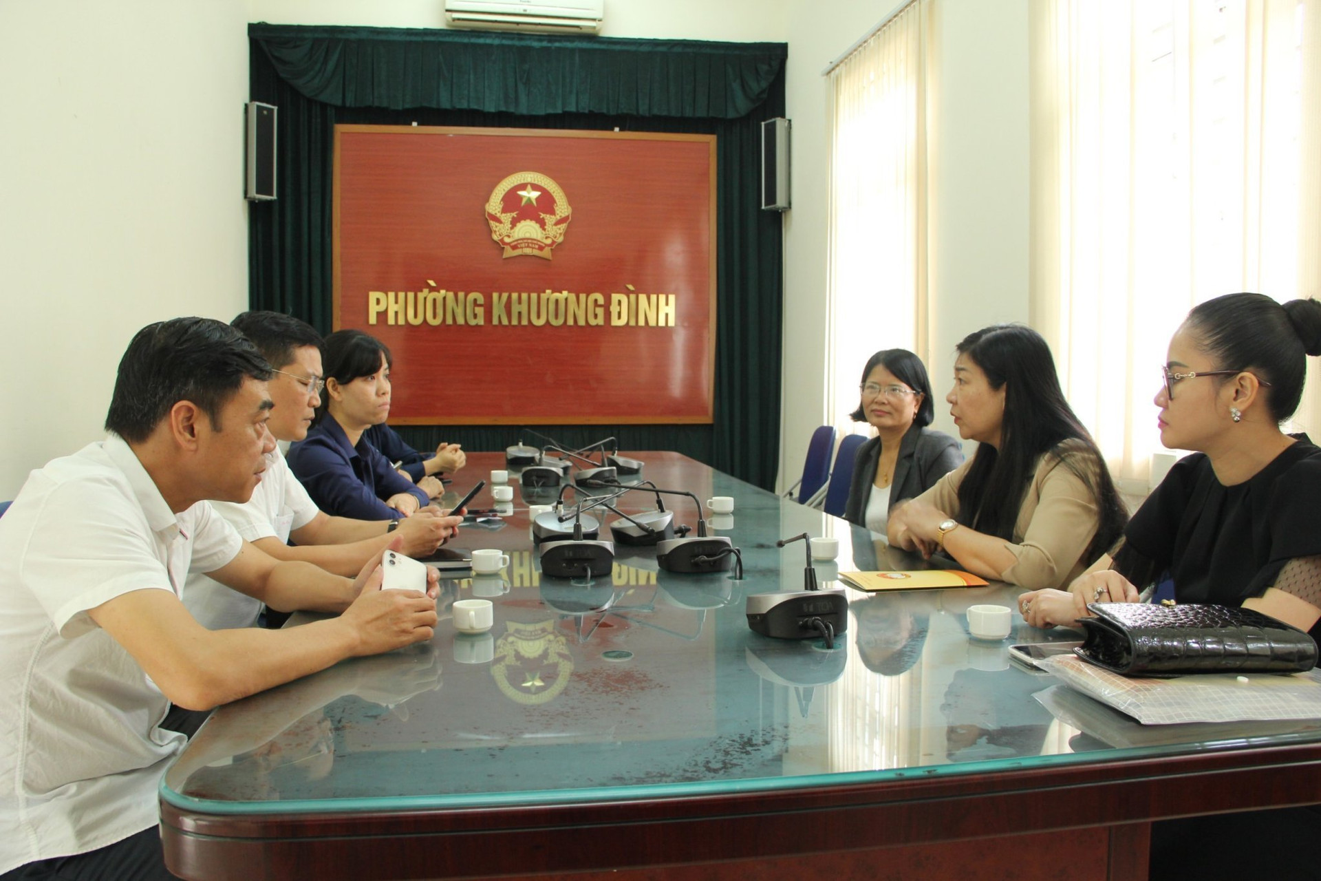 Chủ tịch MTTQ thành phố Hà Nội kiểm tra công tác công tác tiếp nhận hỗ trợ tại phường Khương Đình. tiếp nhận 