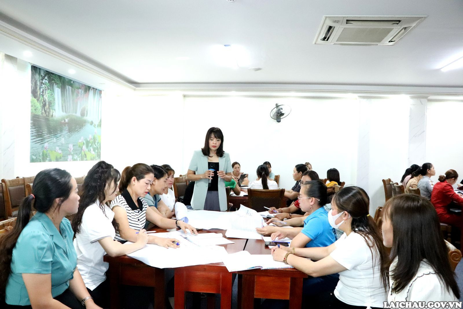 Hội nghị Tập huấn nâng cao năng lực hướng dẫn cán bộ huyện, xã tổ chức đối thoại chính sách cho huyện Phong Thổ, tỉnh Lai Châu. Ảnh: laichau.gov,vn