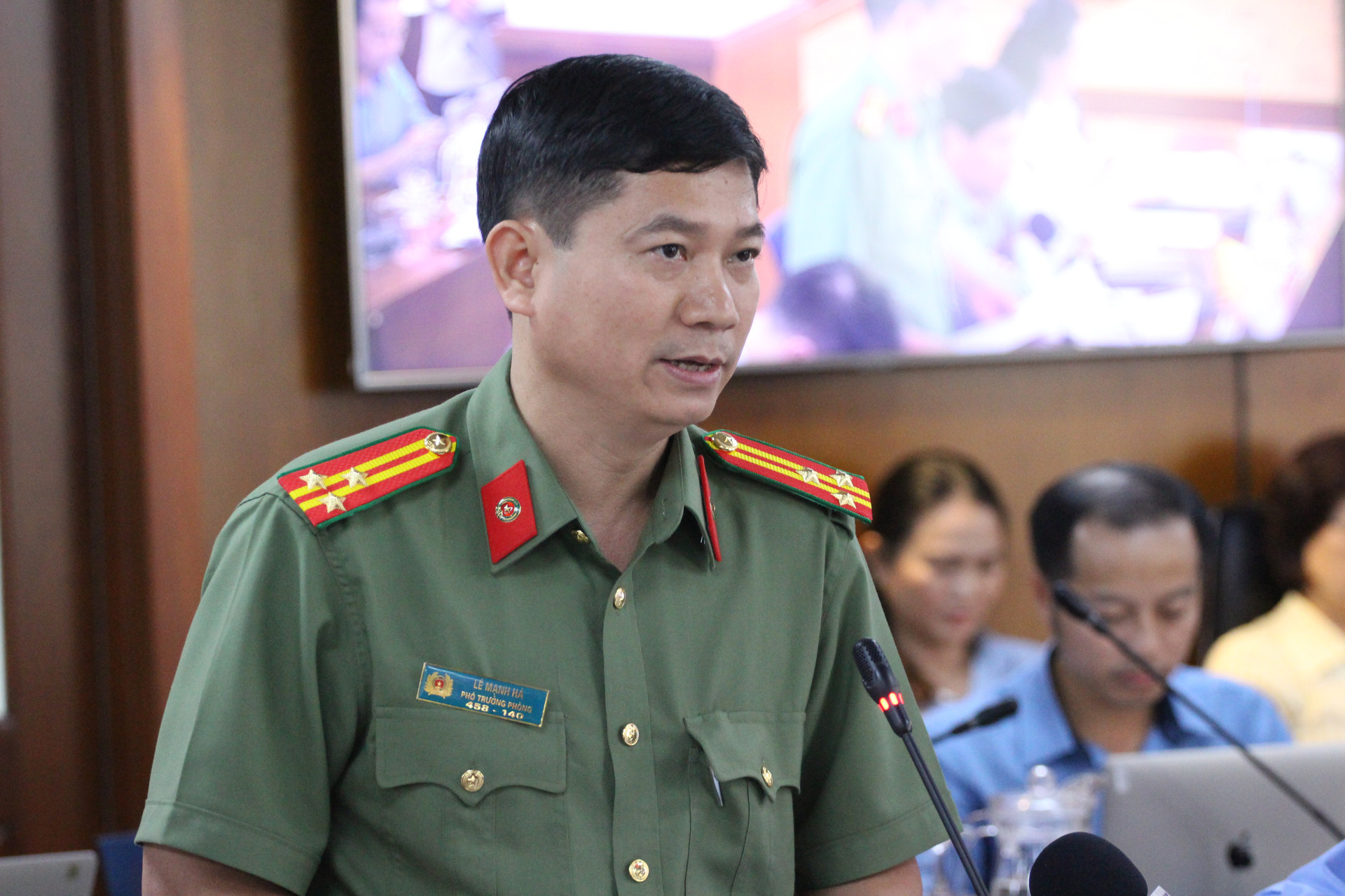 Thượng tá Lê Mạnh Hà thông tin về công tác PCCC tại TP HCM.