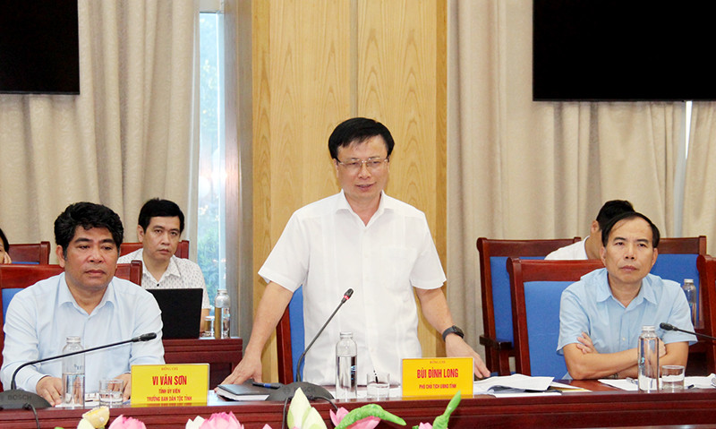 Phó Chủ tịch UBND tỉnh Nghệ An, ông Bùi Đình Long đề nghị các Sở, ngành phối hợp, tạo điều kiện tốt nhất trong quá trình Đoàn thanh tra tại các Sở, ngành, địa phương của tỉnh. Ảnh: nghean.gov.vn