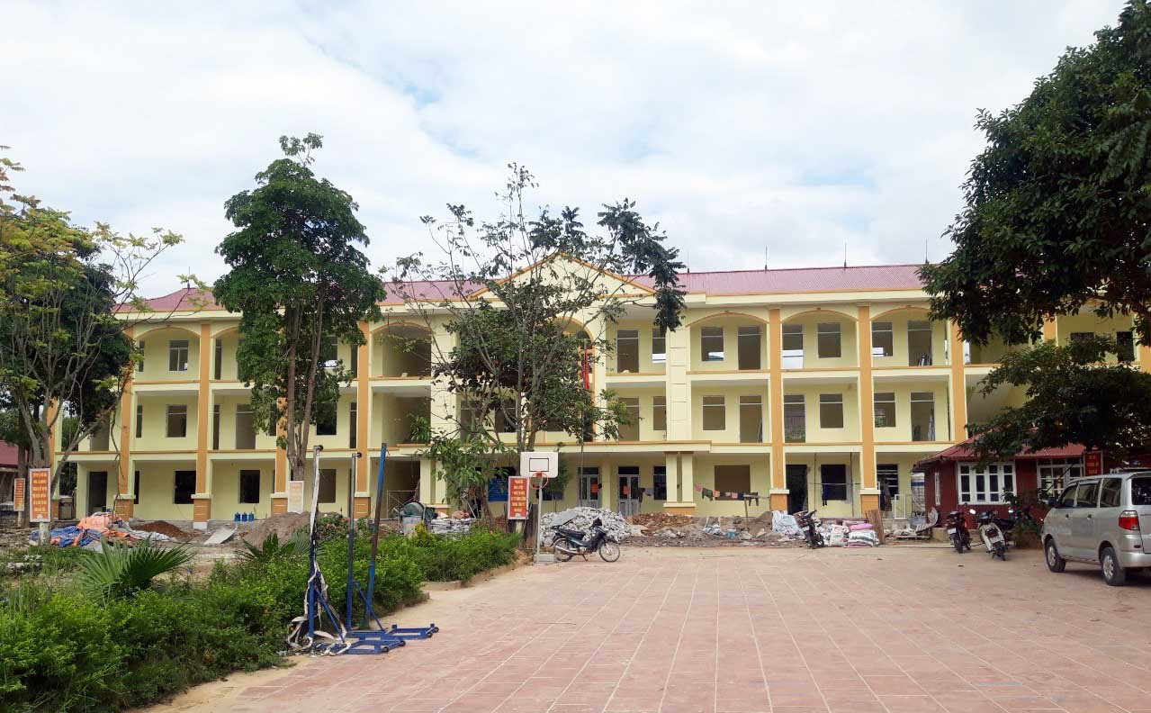Trường THCS xã Xuân Dương, huyện Lộc Bình được đầu tư xây dựng khang trang nhờ nguồn vốn của Chương trình MTQG 1719.