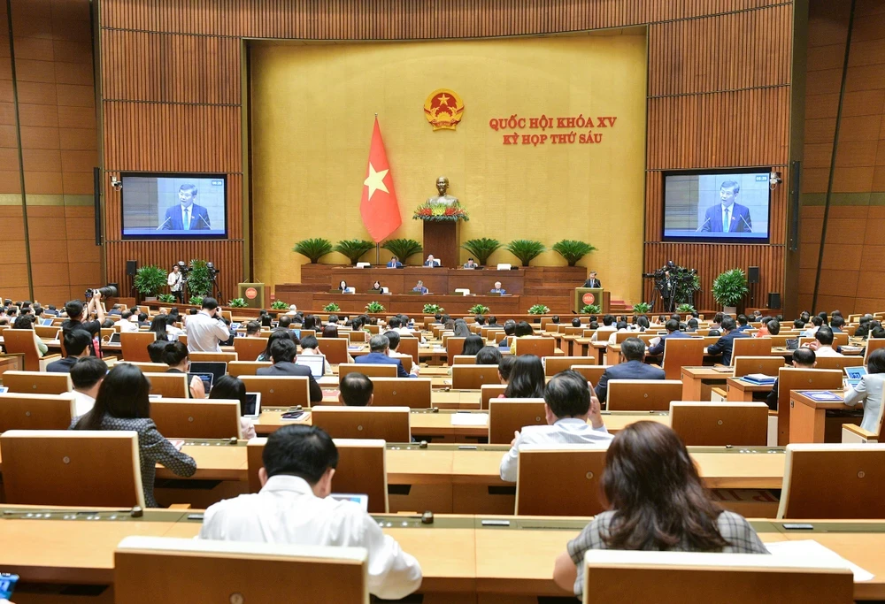Quốc hội thảo luận trong phiên họp chiều 21/11. (Ảnh: CTV/Vietnam+)