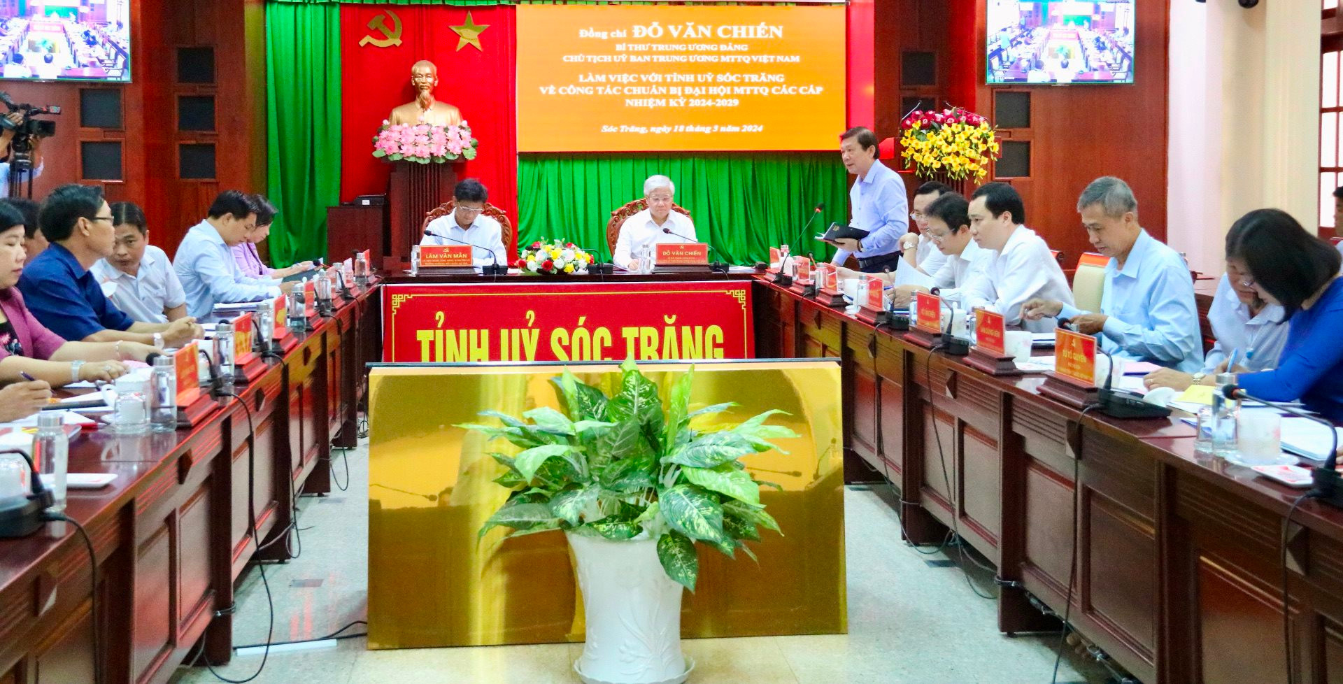 Bí thư Trung ương Đảng, Chủ tịch UBTƯ MTTQ Việt Nam Đỗ Văn Chiến đã làm việc với Tỉnh uỷ Sóc Trăng.