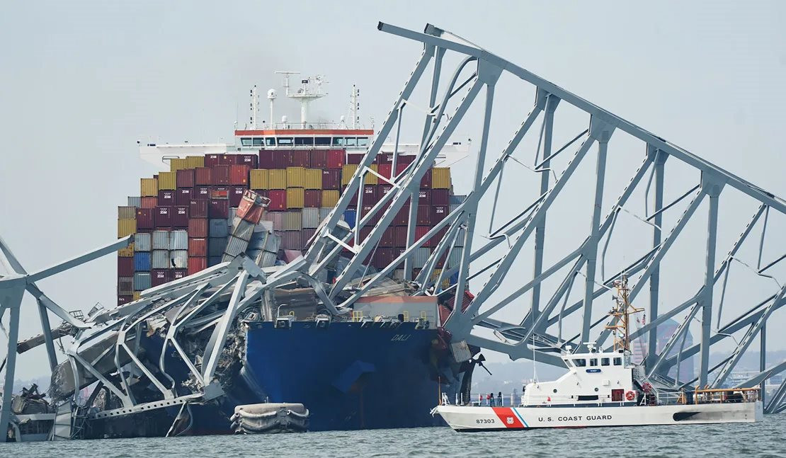 Cận cảnh hiện trường vụ tàu Dali đâm sập cầu Francis Scott Key ở Baltimore (Mỹ). Nguồn: AP