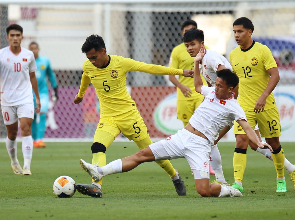 U23 Việt Nam - U23 Uzbekistan (22h30 hôm nay): Chưa phải lúc quyết đấu - 1