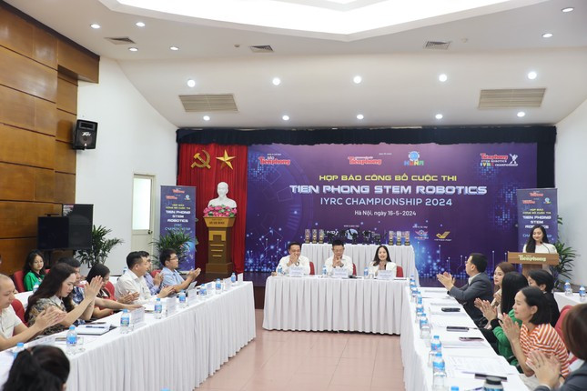 Phát động cuộc thi Tien Phong Stem Robotics – IYRC Championship 2024 với chủ đề 'Năng lượng xanh' ảnh 4