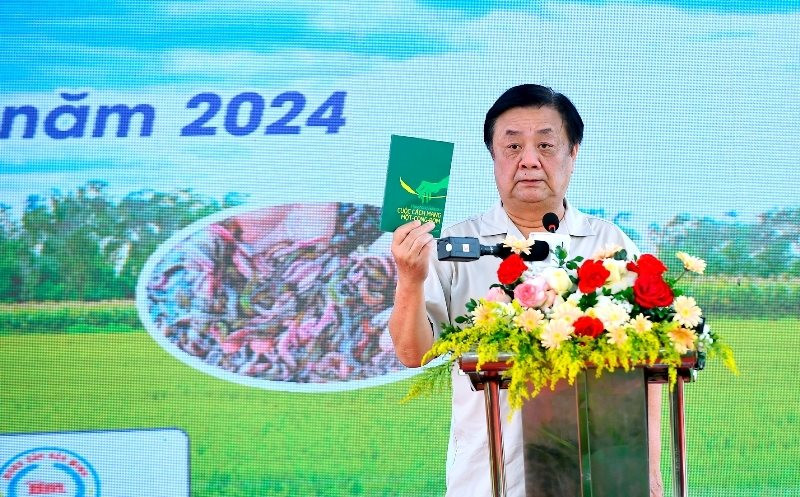  Bộ trưởng Nông nghiệp và Phát triển nông thôn Lê Minh Hoan phát biểu tại lễ hội.