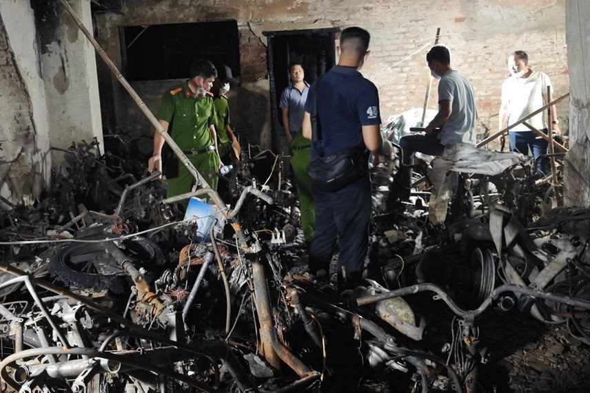 Hiện trường vụ cháy chung cư mini tại phường Khương Đình (quận Thanh Xuân) làm 56 người chết.