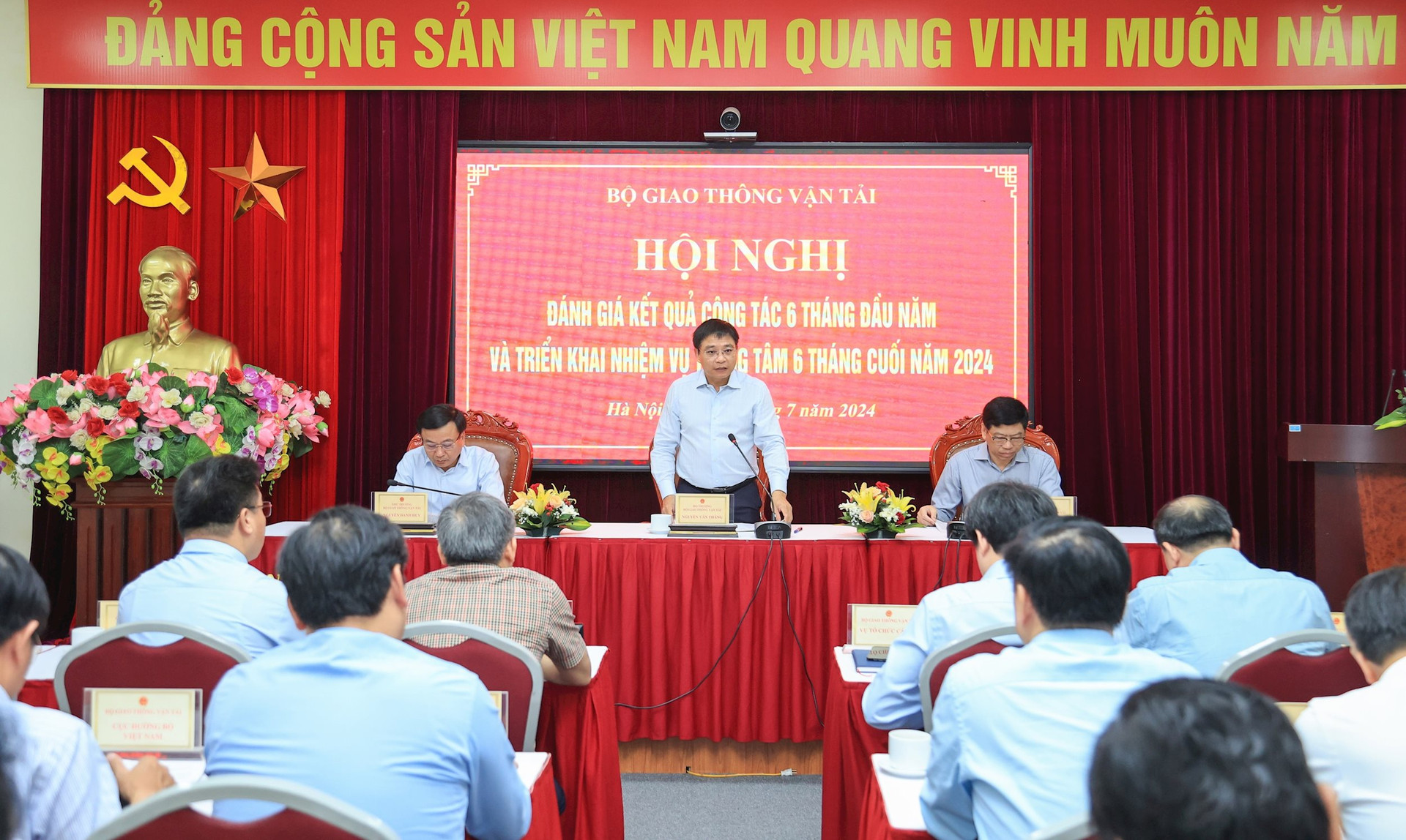 Quang cảnh hội nghị.