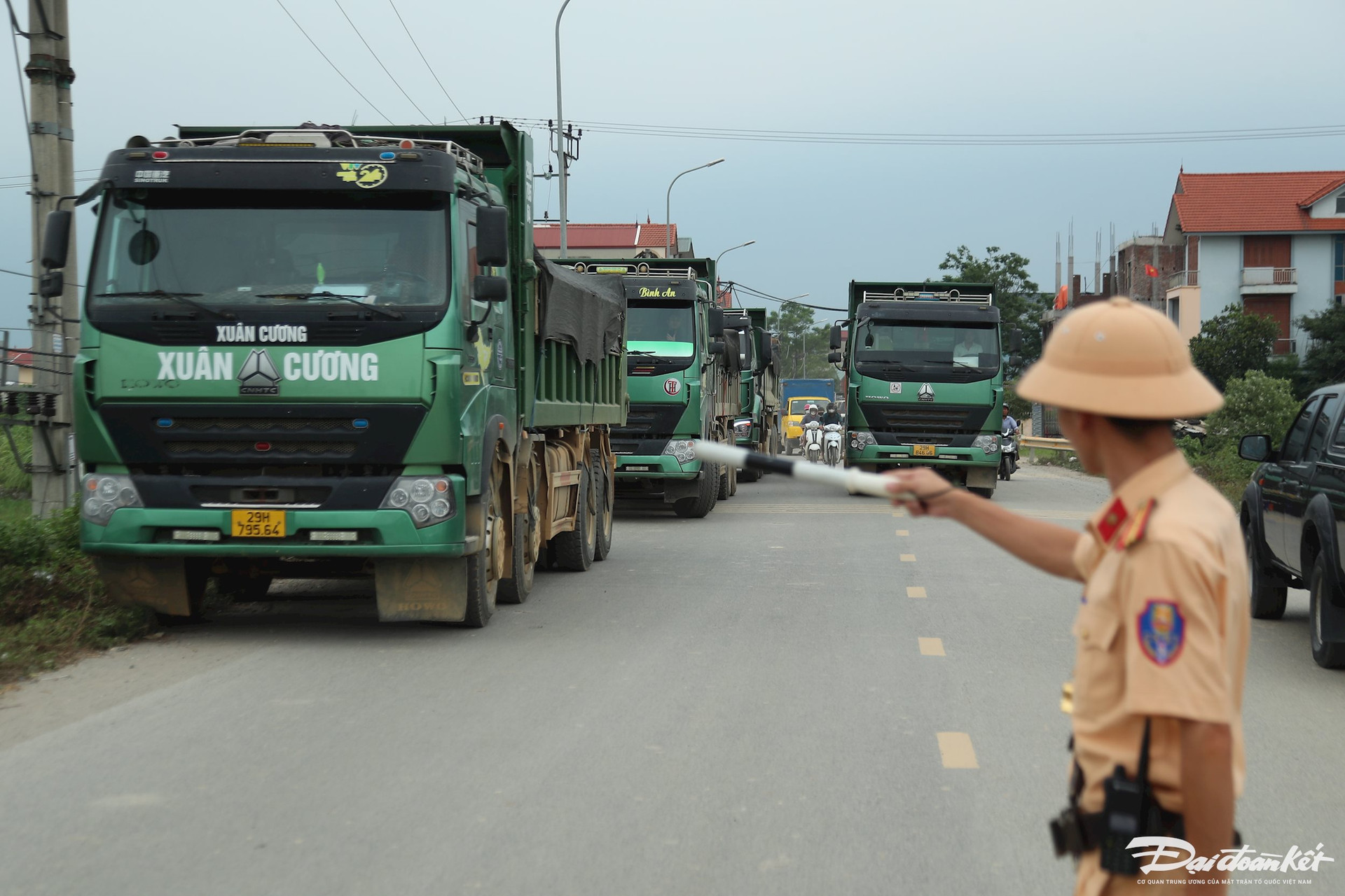 xe_qua_tai-le-khanh19.jpg