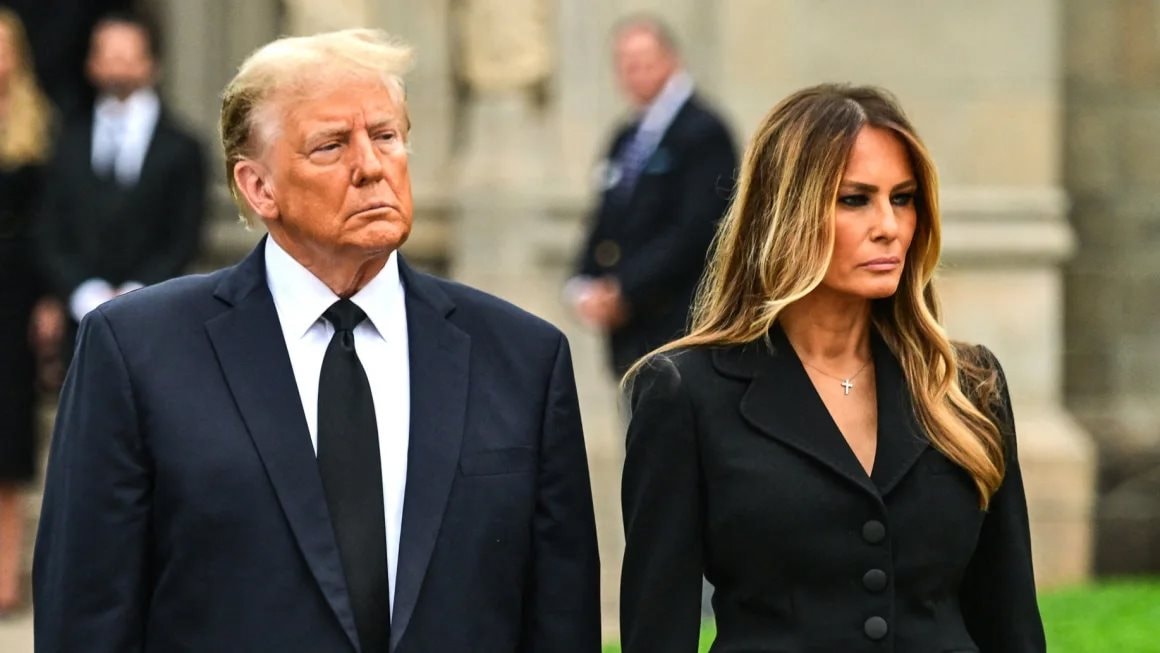 Bà Melania lên tiếng sau vụ nổ súng nhằm vào ông Trump