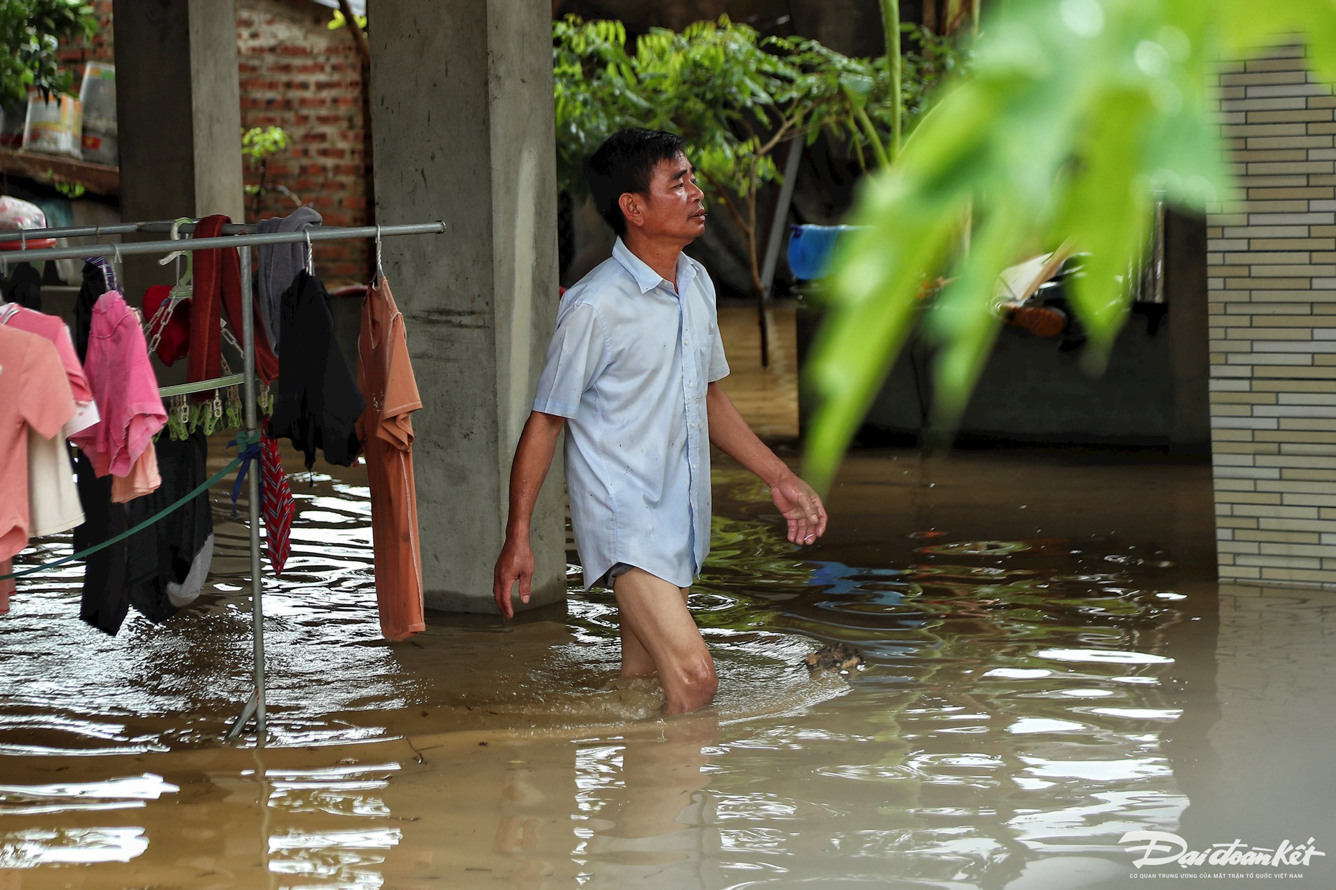 ngap_ung_o_ngoai_thanh_ha_noi-le-khanh21.jpg