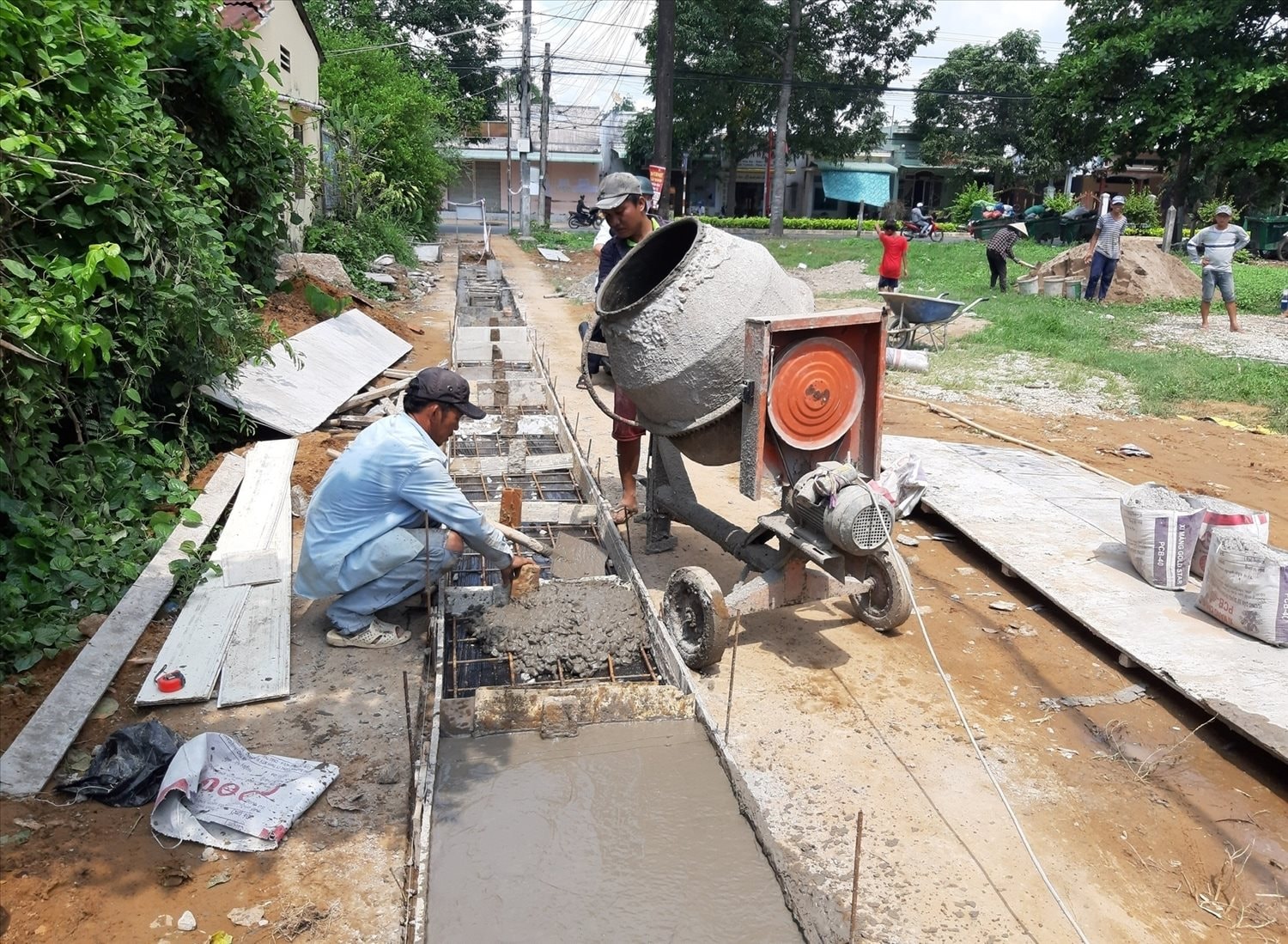 2.-chu-thich-anh-tuyen-duong-betong-o-xa-thuan-hoa-huyen-chau-thanh-tinh-soc-trang-duoc-dau-tu-xay-dung-tu-nguon-von-chuong-trinh-mtqg-1719.-anh-minh-thu..jpg