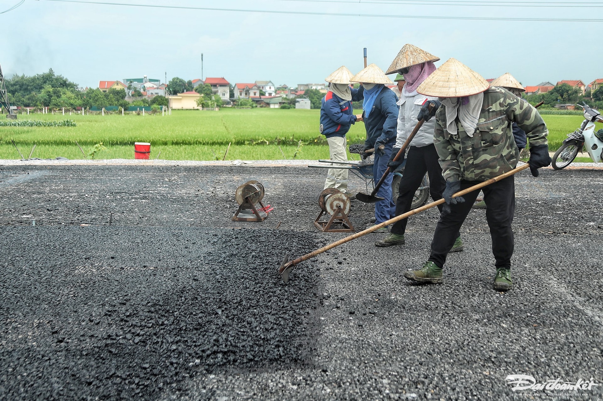 vanh_dai_4-le-khanh7.jpg