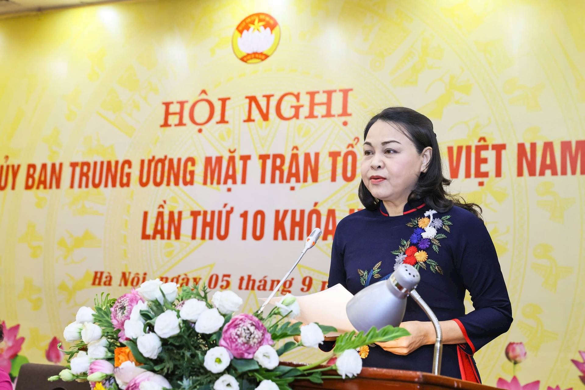 Phó Chủ tịch - Tổng Thư ký UBTƯ MTTQ Việt Nam Nguyễn Thị Thu Hà phát biểu tại Hội nghị. Ảnh: Quang Vinh.