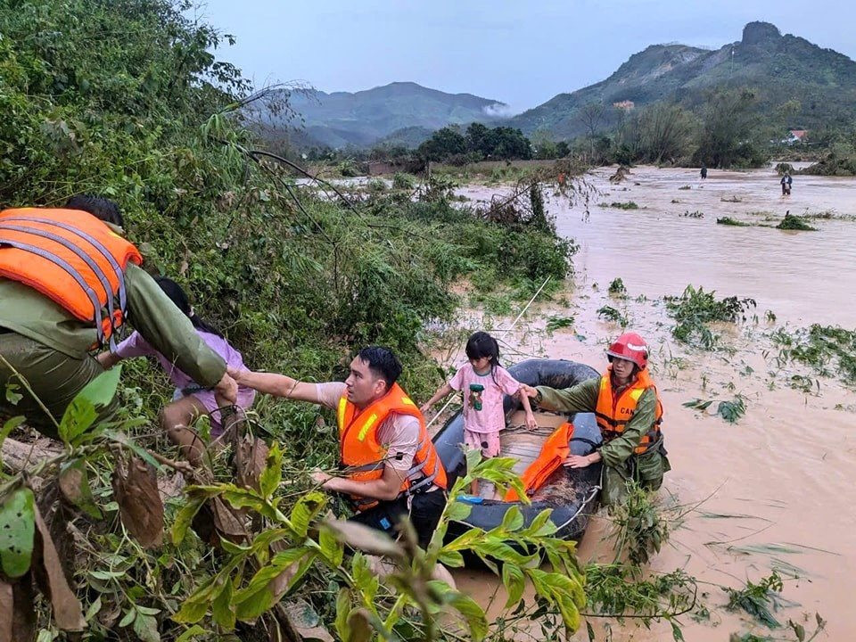 13.9 lụt