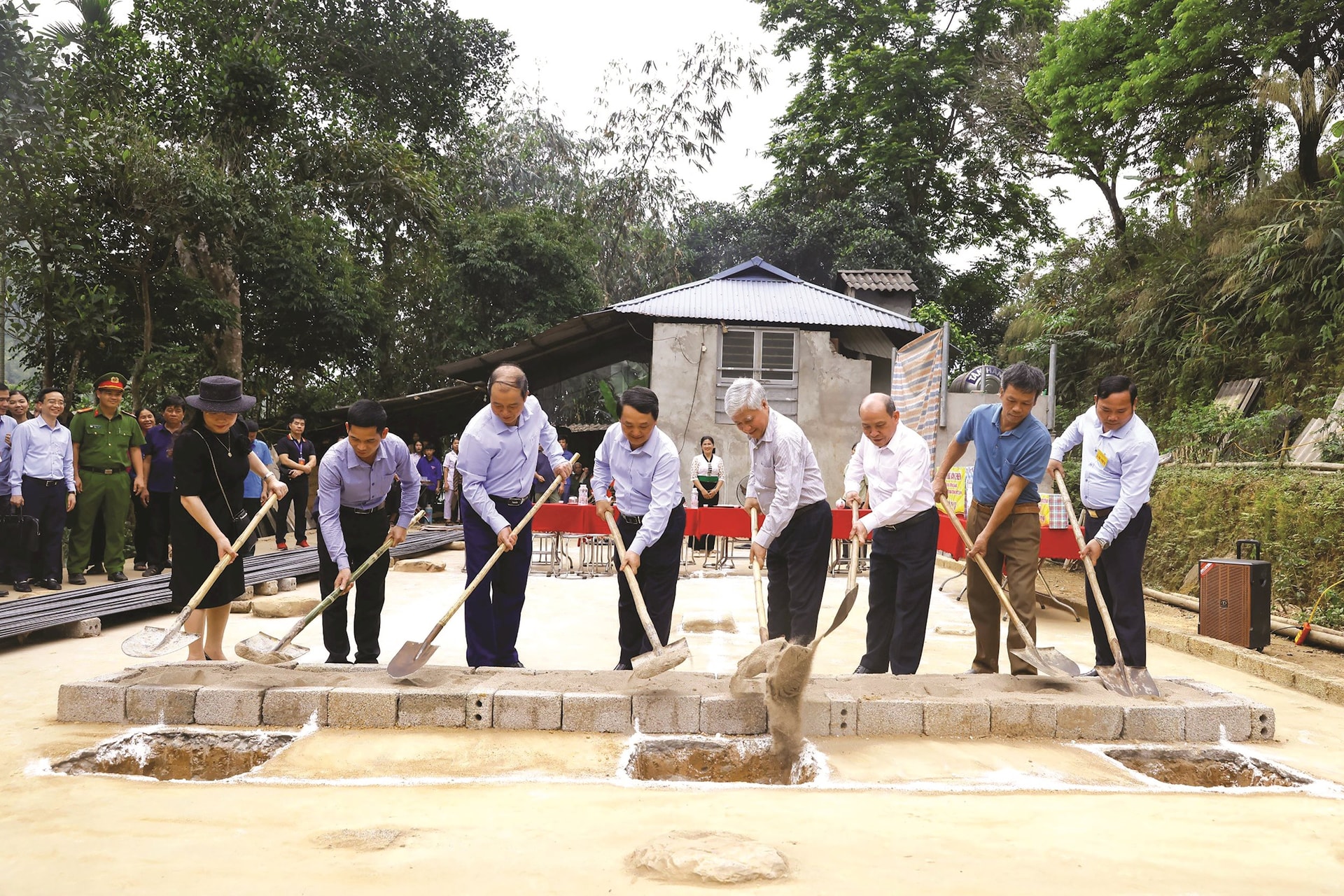 bài xóa nhà tạm - nhà dột nát