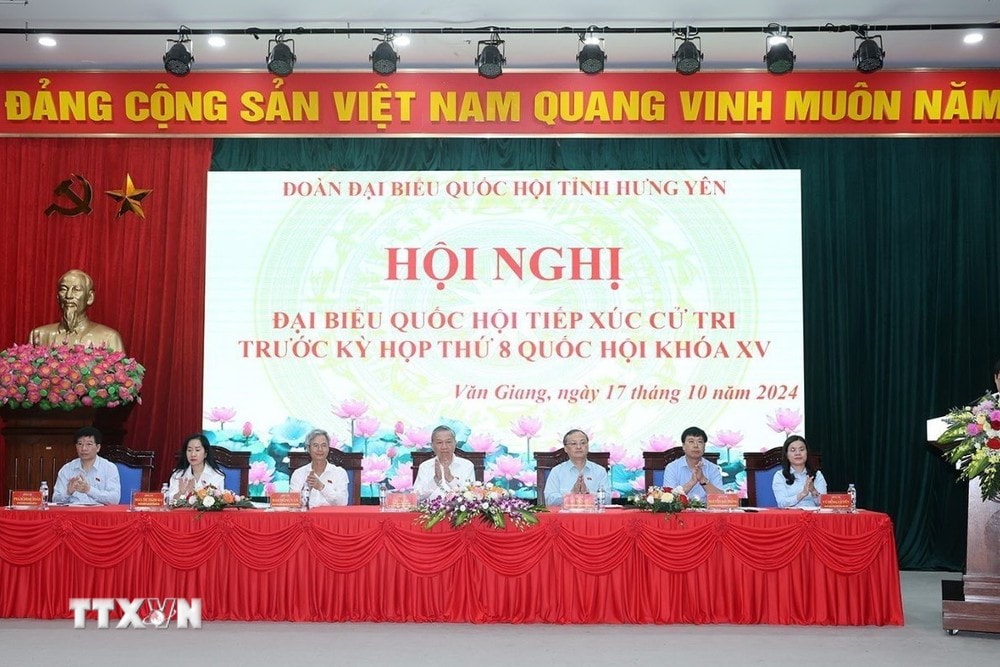 ttxvn_tong_bi_thu_chu_tich_nuoc_to_lam_tiep_xuc_cu_tri_hung_yen_17-2.jpg