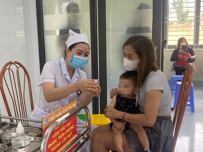 Tăng tốc tiêm vaccine ngăn chặn dịch sởi