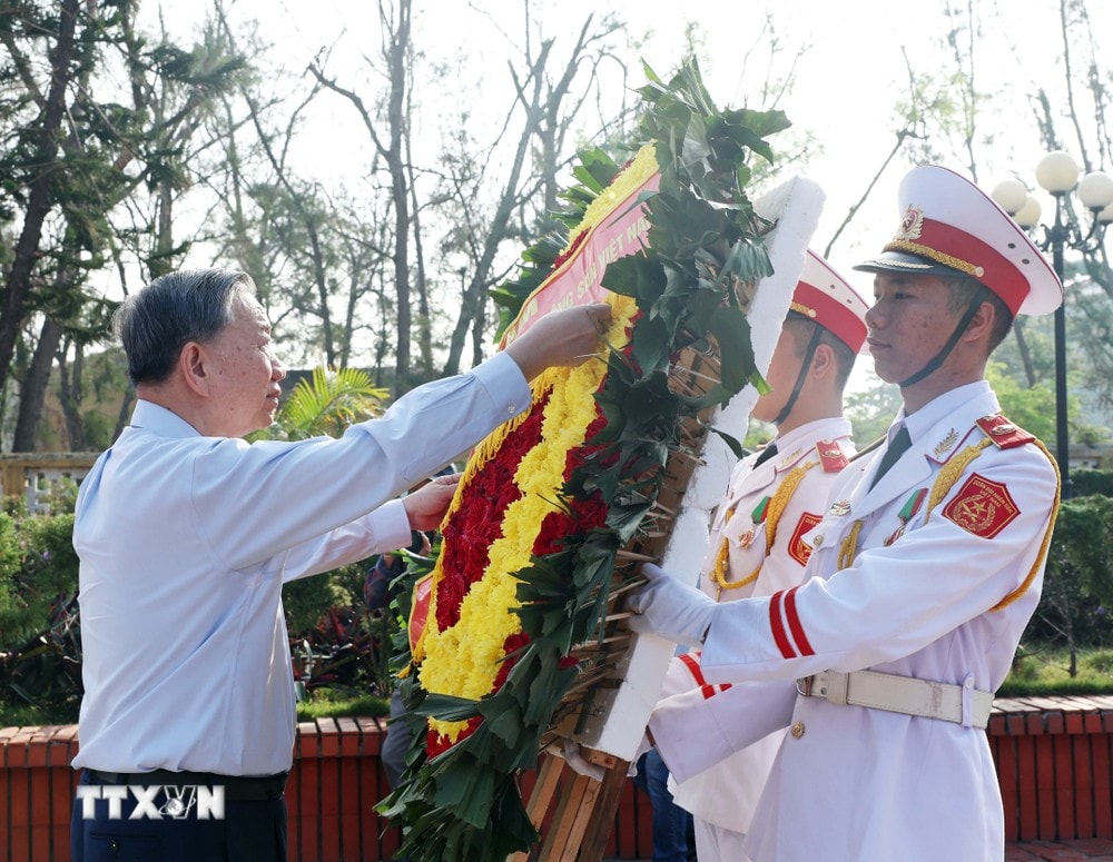 TTXVN_1411 Tong Bi thu Hai Phong 9.jpg