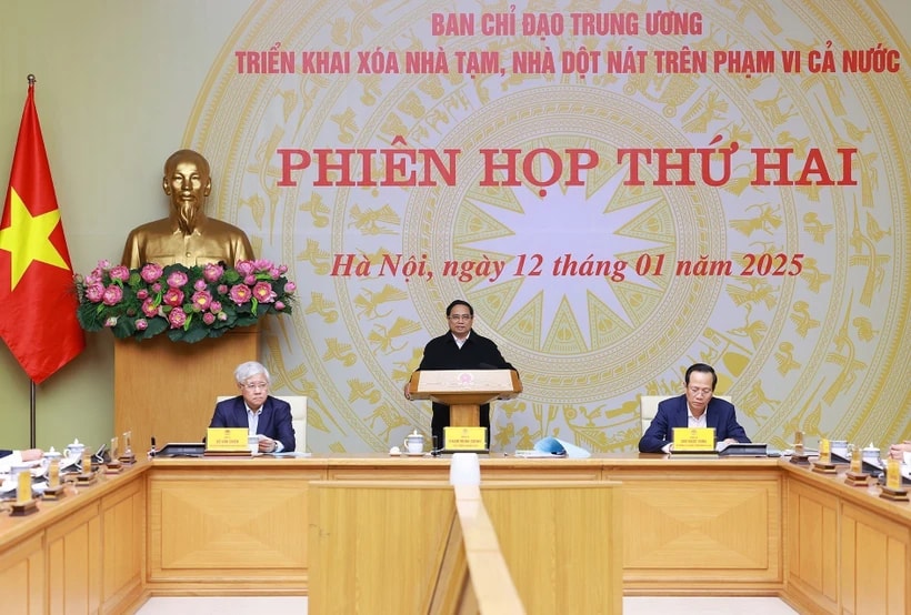 Thủ tướng Phạm Minh Chính chủ trì phiên họp thứ hai của Ban Chỉ đạo Trung ương triển khai xóa nhà tạm, nhà dột nát. (Ảnh: Dương Giang/TTXVN)