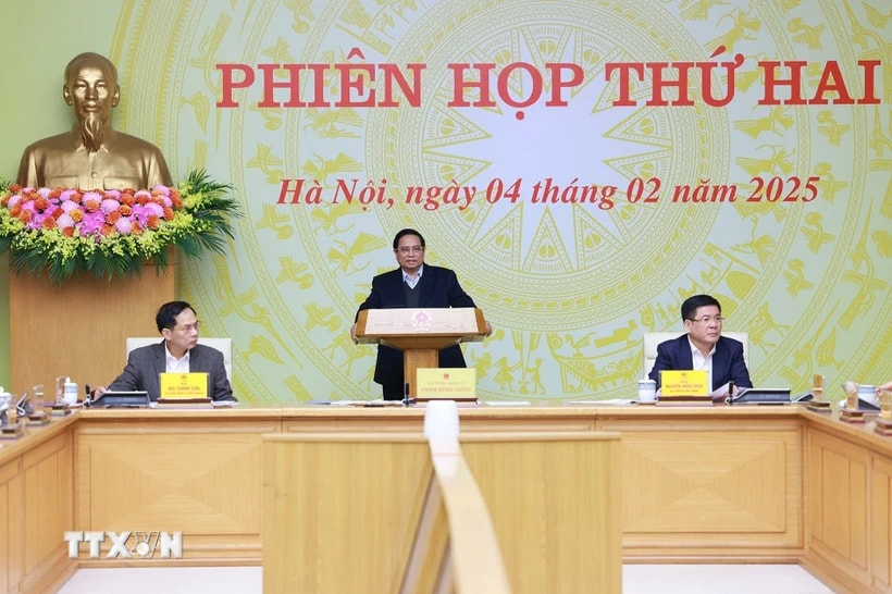 Thủ tướng Phạm Minh Chính chủ trì Phiên họp thứ hai Ban Chỉ đạo xây dựng nhà máy điện hạt nhân. (Ảnh: Dương Giang/TTXVN)