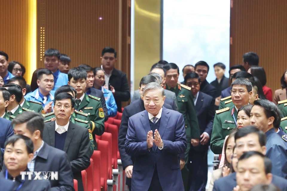 Tổng Bí thư Tô Lâm cùng Đoàn công tác Trung ương làm việc với Ban Chấp hành Đảng bộ tỉnh Hà Giang. (Ảnh: Thống Nhất/TTXVN)