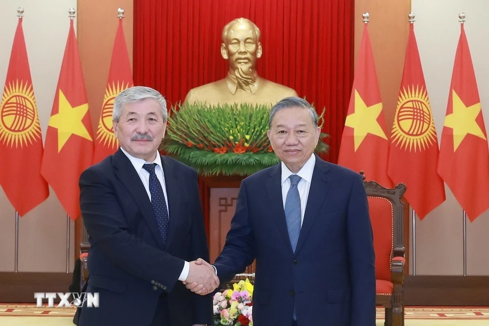 Tổng Bí thư Tô Lâm tiếp Thủ tướng Kyrgyzstan Adylbek Kasymaliev. (Ảnh: Thống Nhất/TTXVN)