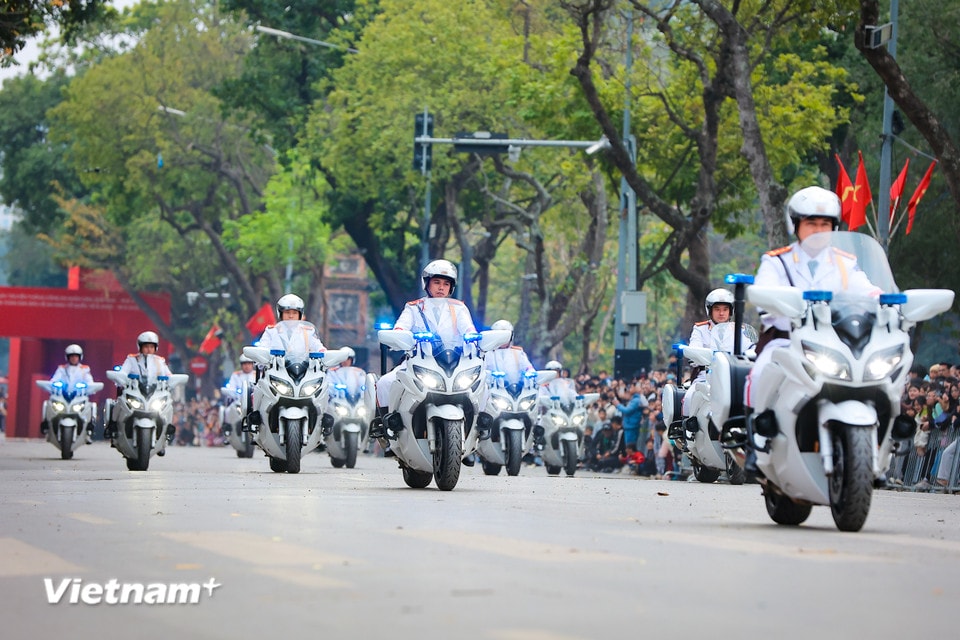 Nhiệm vụ của đội là bảo vệ an toàn tuyệt đối cho các nguyên thủ quốc gia, người đứng đầu chính phủ các nước trên thế giới, các vị đại sứ trong những chuyến thăm và làm việc tại Việt Nam. (Ảnh: Hoài Nam/Vietnam+)