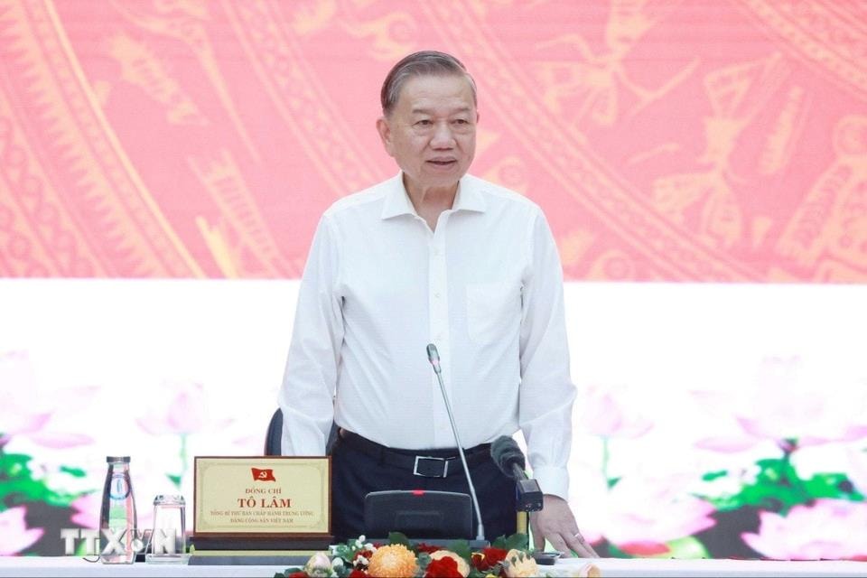 Tổng Bí thư làm việc với Ban Thường vụ Thành ủy Đà Nẵng và Tỉnh ủy Quảng Nam