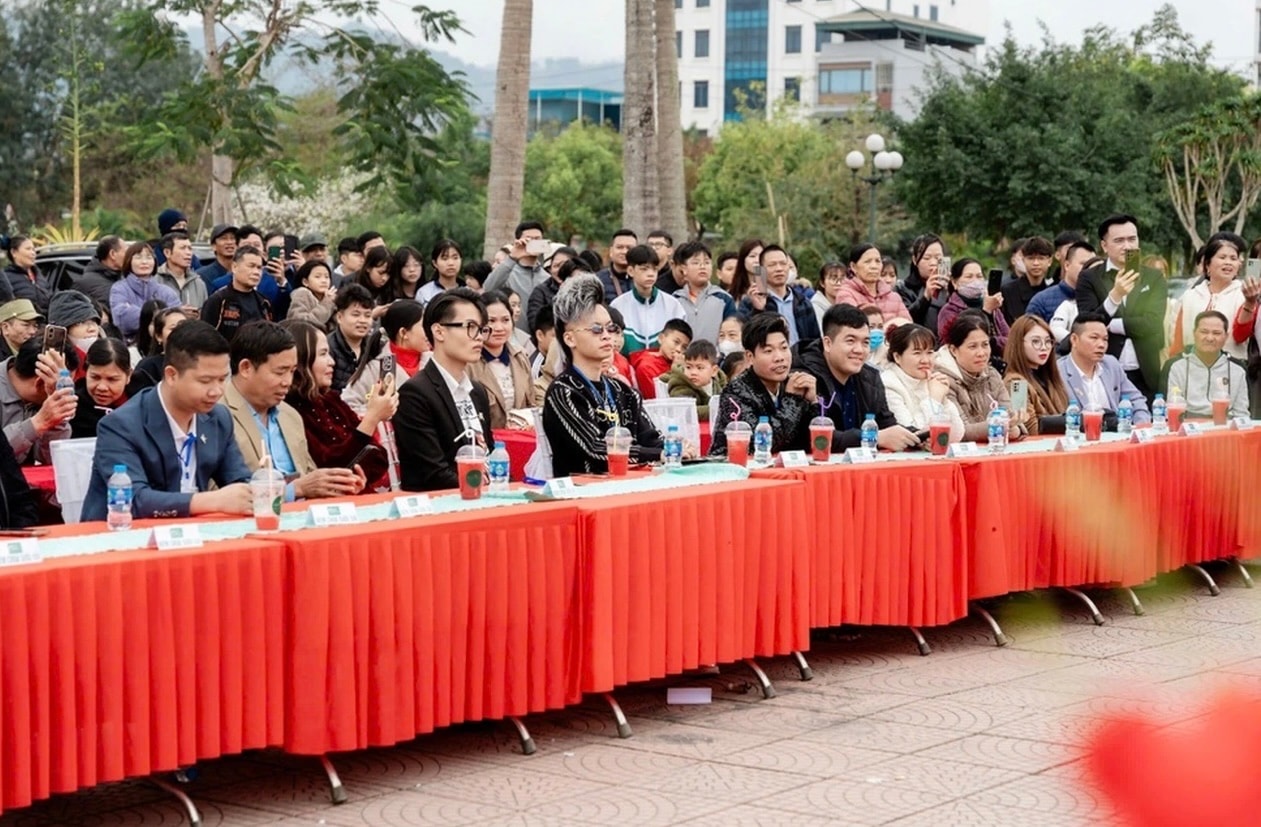 Tăng view bằng mọi giá
