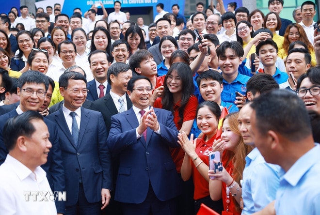 ttxvn-thu-tuong-pham-minh-chinh-lam-viec-voi-hoc-vien-cong-nghe-buu-chinh-vien-thong-7992055-5.jpg