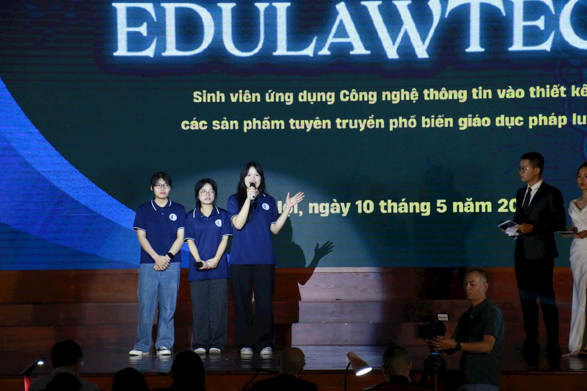 z6588985698713_27e8807f4eeba0f23b92fddd4aeea014.jpg