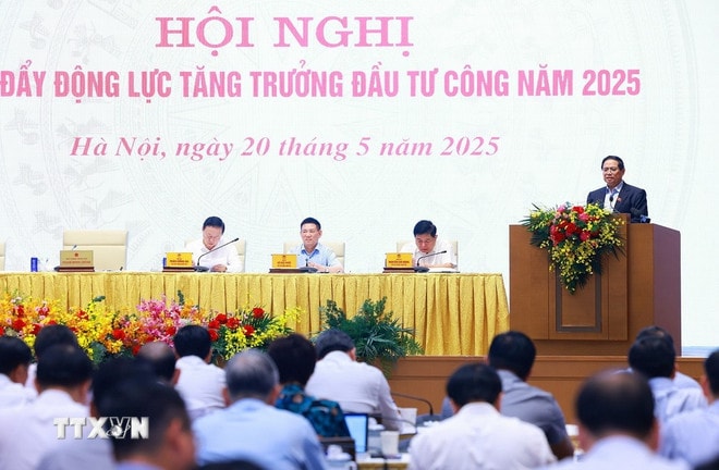 ttxvn-thu-tuong-chu-tri-hoi-nghi-thuc-day-dong-luc-tang-truong-dau-tu-cong-nam-2025-3.jpg