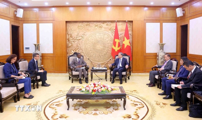ttxvn-tong-bi-thu-tiep-giam-doc-trung-tam-di-san-the-gioi-cua-to-chuc-giao-duc-khoa-hoc-va-van-hoa-cua-lien-hop-quoc-20-3.jpg