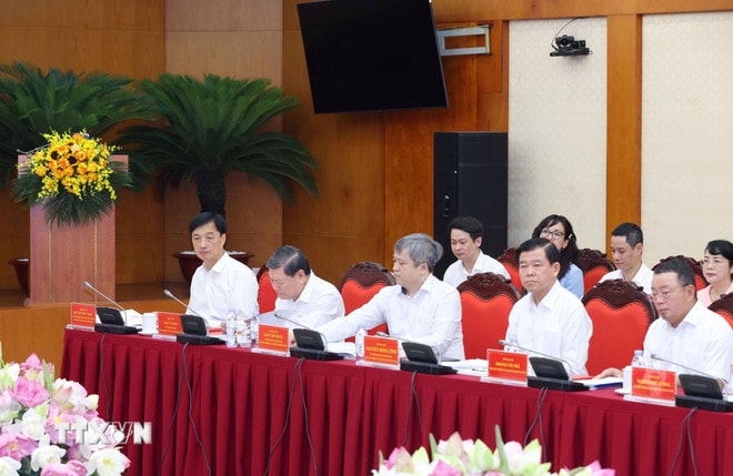 ttxvn-tong-bi-thu-to-lam-lam-viec-voi-uy-ban-kiem-tra-trung-uong-2205-3.jpg