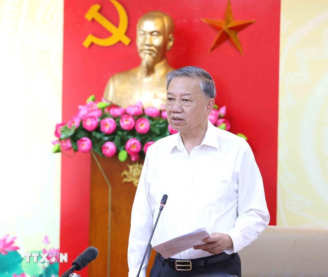 ttxvn-tong-bi-thu-lam-viec-voi-ban-chinh-sach-chien-luoc-trung-uong-ve-quan-ly-thi-truong-vang-28-4.jpg