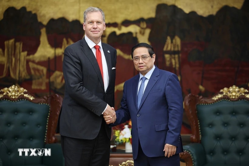 Thủ tướng Phạm Minh Chính tiếp ông Steven Kobos, Chủ tịch kiêm Giám đốc điều hành Tập đoàn Excelerate Energy (Hoa Kỳ). (Ảnh: Dương Giang/TTXVN)
