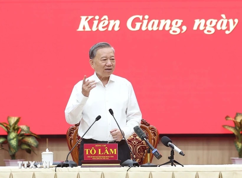 Một góc công trình kiến trúc Cầu Hôn, tọa lạc tại Nam đảo Phú Quốc (Kiên Giang), trở thành biểu tượng du lịch mới của đảo Ngọc. (Ảnh: Lê Huy Hải/TTXVN)