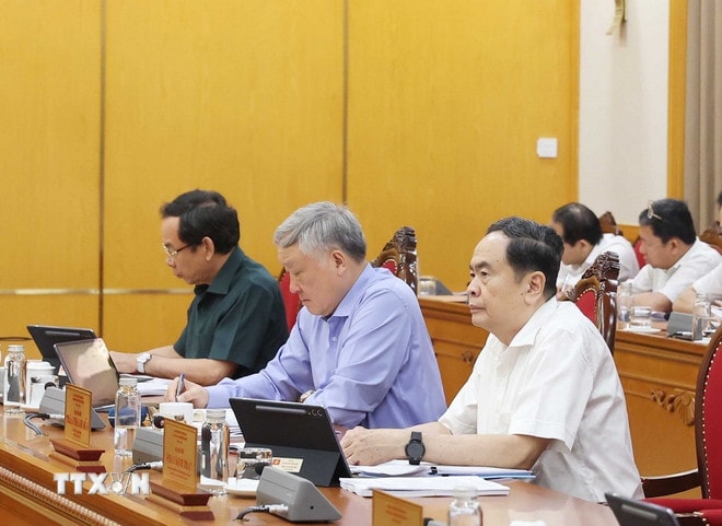 ttxvn-bo-chinh-tri-to-chuc-bo-may-1.jpg