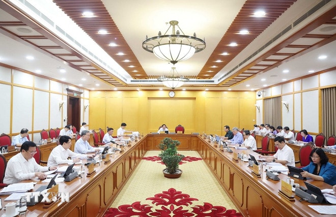 ttxvn-tong-bi-thu-sap-xep-bo-may-2.jpg