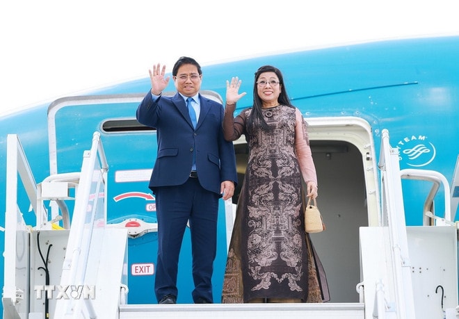 ttxvn-thu-tuong-va-phu-nhan-ket-thuc-chuyen-tham-chinh-thuc-estonia-1.jpg