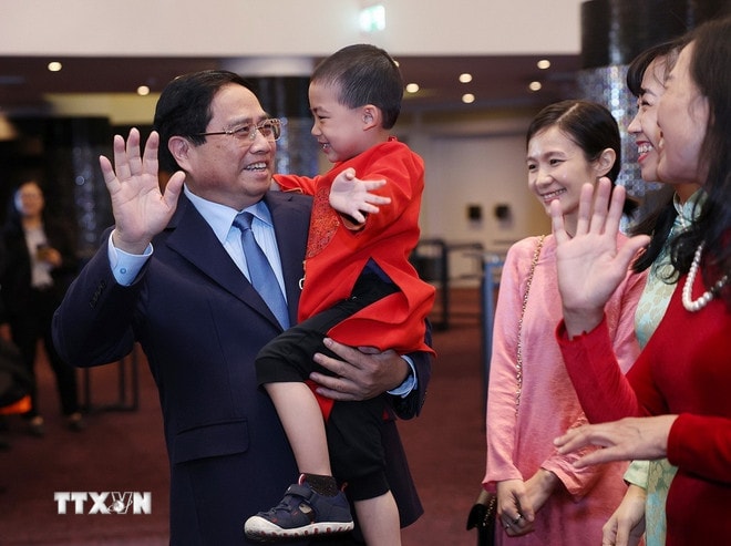 ttxvn-thu-tuong-cong-dong-nguoi-viet-nam-tai-estonia-5.jpg