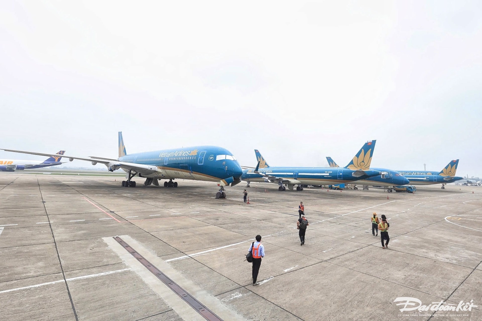 may_bay-le-khanh1.jpg