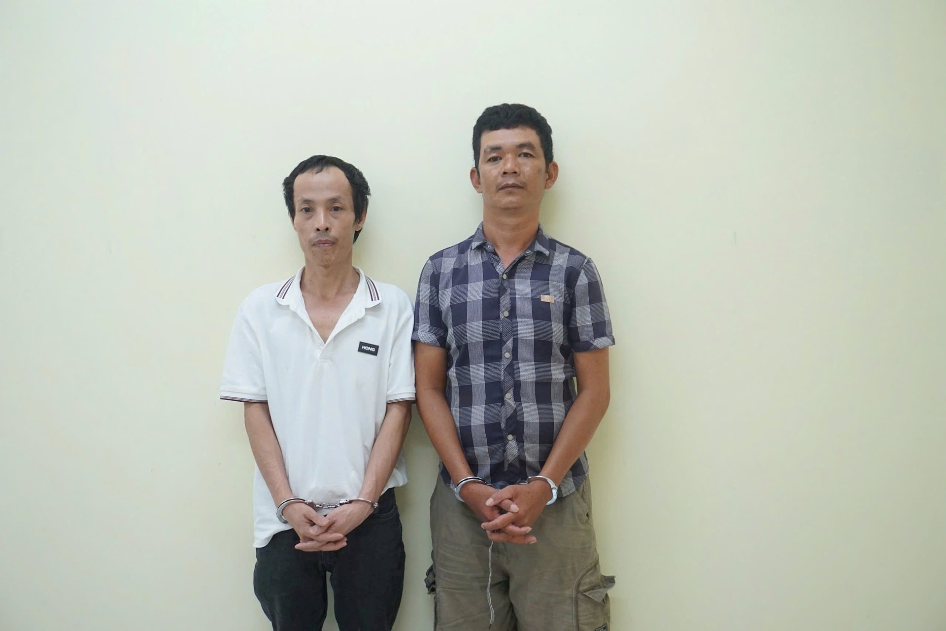 Ảnh 3 - từ trái qua, Ngô Sơn Hà, Trần Như Phước