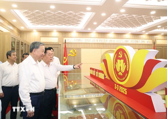 ttxvn-tong-bi-thu-ban-tuyen-giao-1.jpg